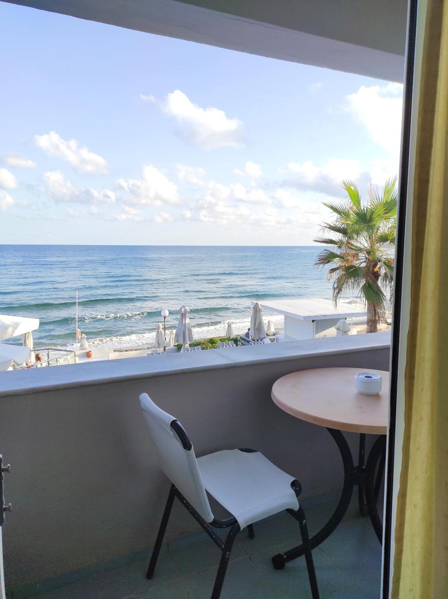 Filoxenia Beach Hotel Rethymno  Bagian luar foto