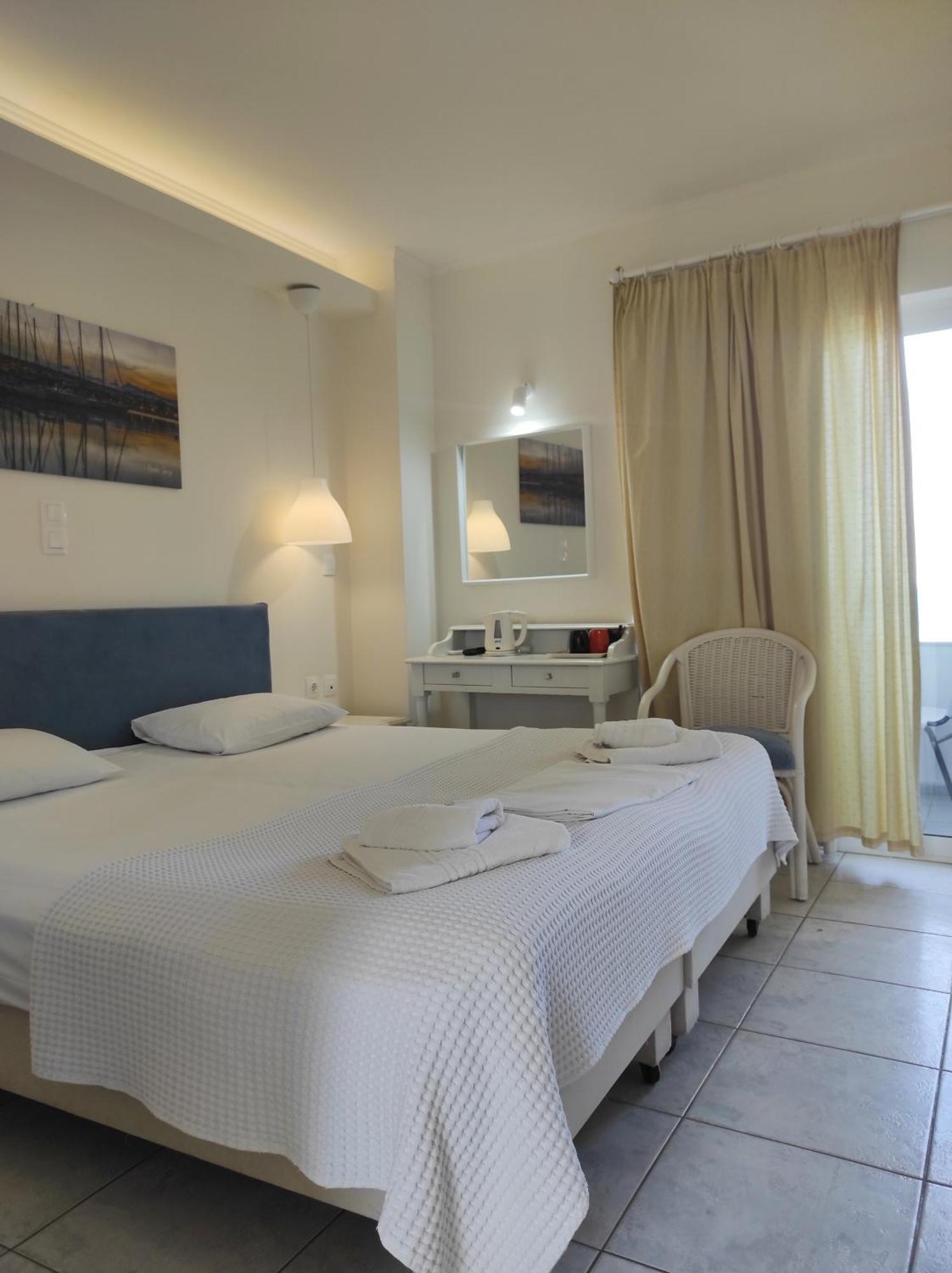 Filoxenia Beach Hotel Rethymno  Bagian luar foto